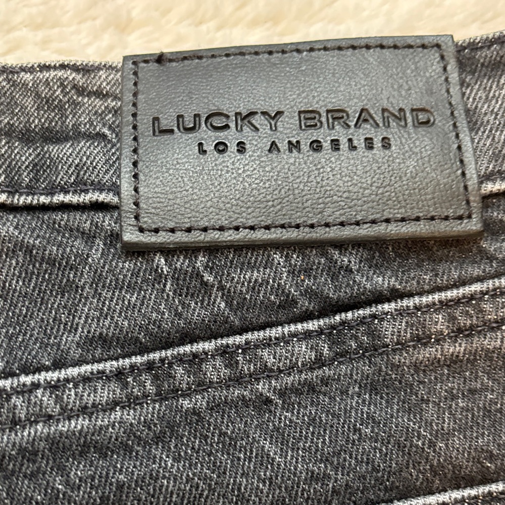 Lucky Brand Women’s Black Denim Jeans with rhinestones down the sides! - Picture 6 of 11
